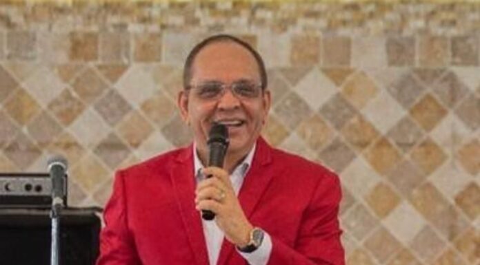 Locutor Papillón celebra 25 aniversario “El Club de los Típicos”